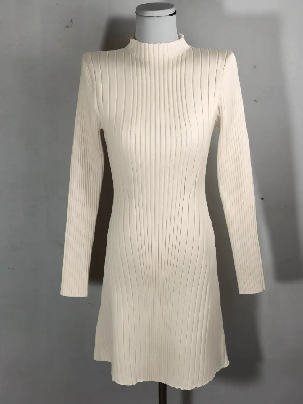 Rippstrick-Kleid mit Stehkragen