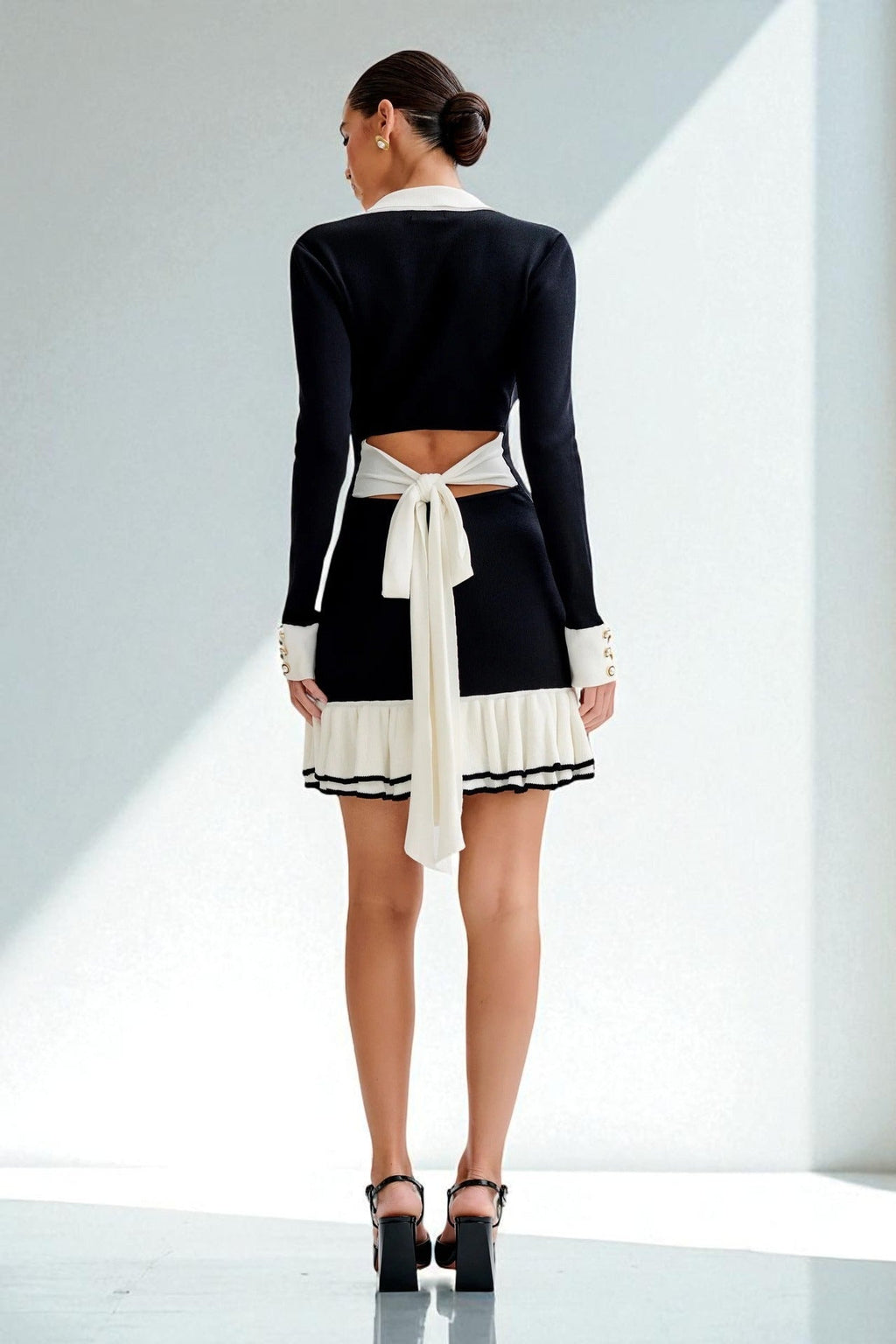 Hepburn-Style Strickkleid mit Kontrastakzenten | Zeitlose Eleganz neu interpretiert