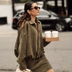 Baseballjacke mit Umlegekragen in Wildlederoptik